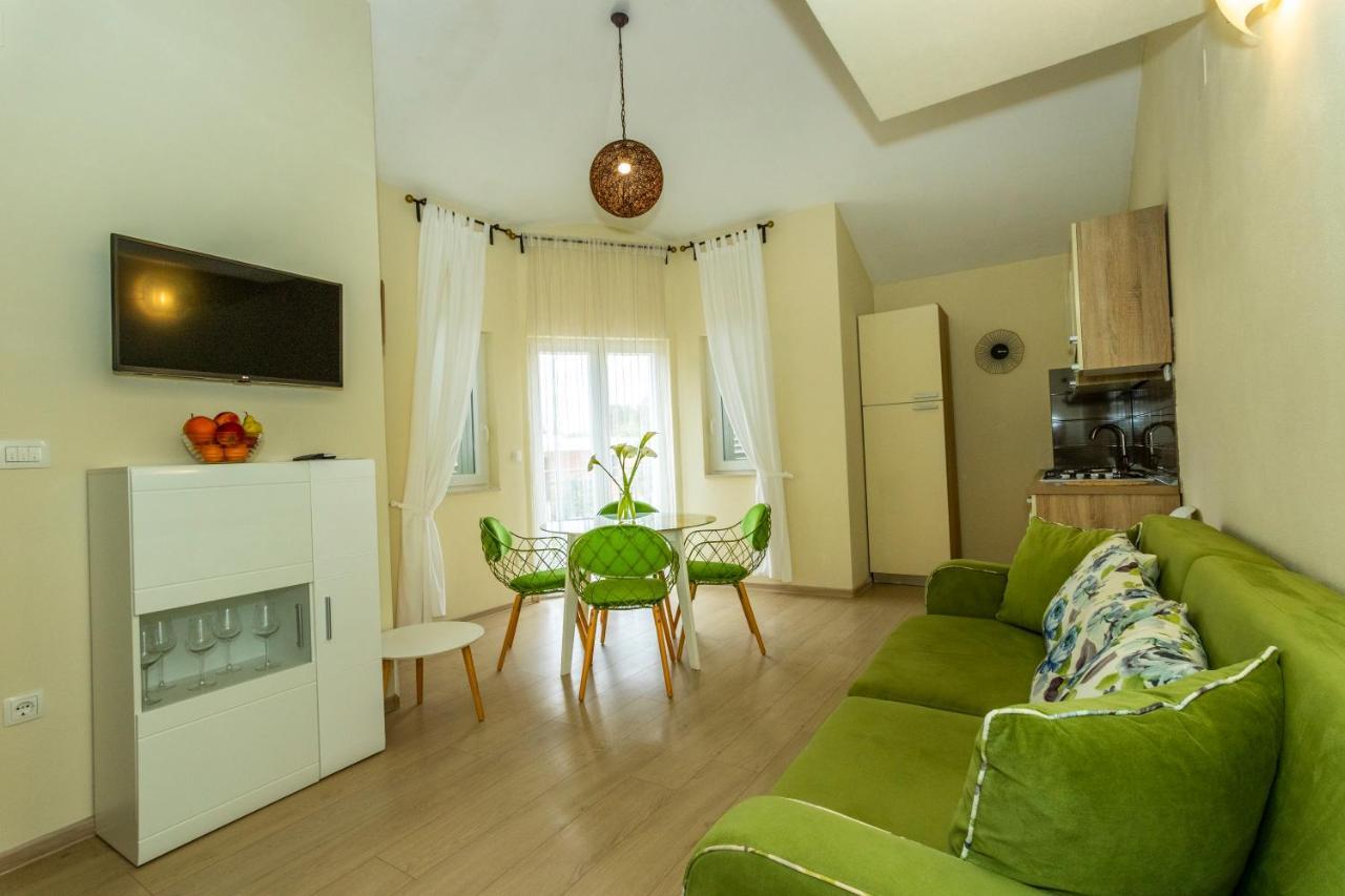 Apartments La Mirage Pirovac Eksteriør bilde