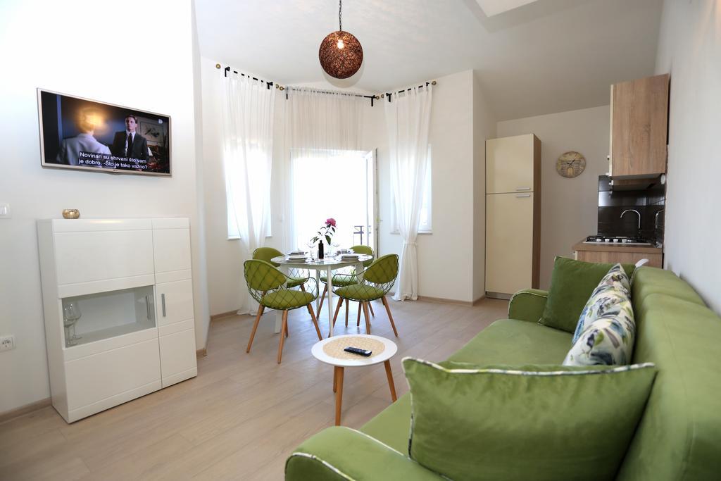 Apartments La Mirage Pirovac Eksteriør bilde